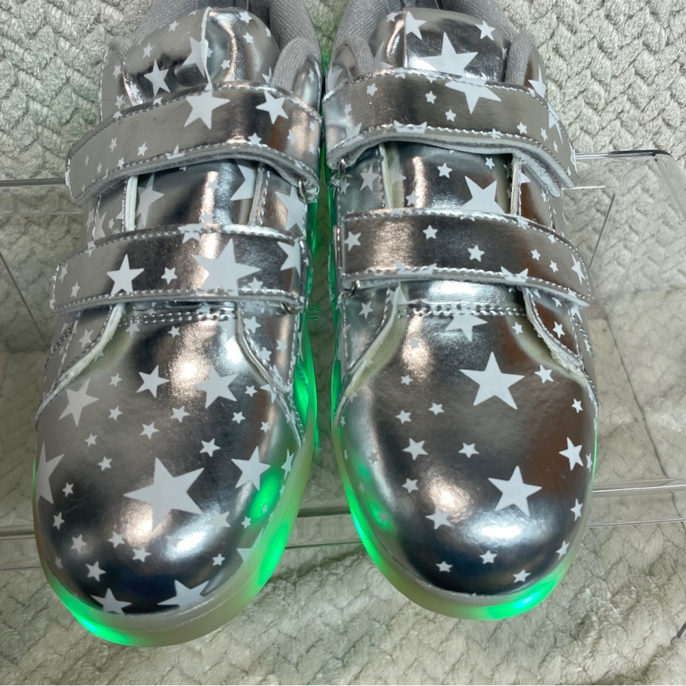 Link Kids 4 LED Light Up Silver Star Print Celestial Sneakers Novelty Kidcore - Picture 6 of 12